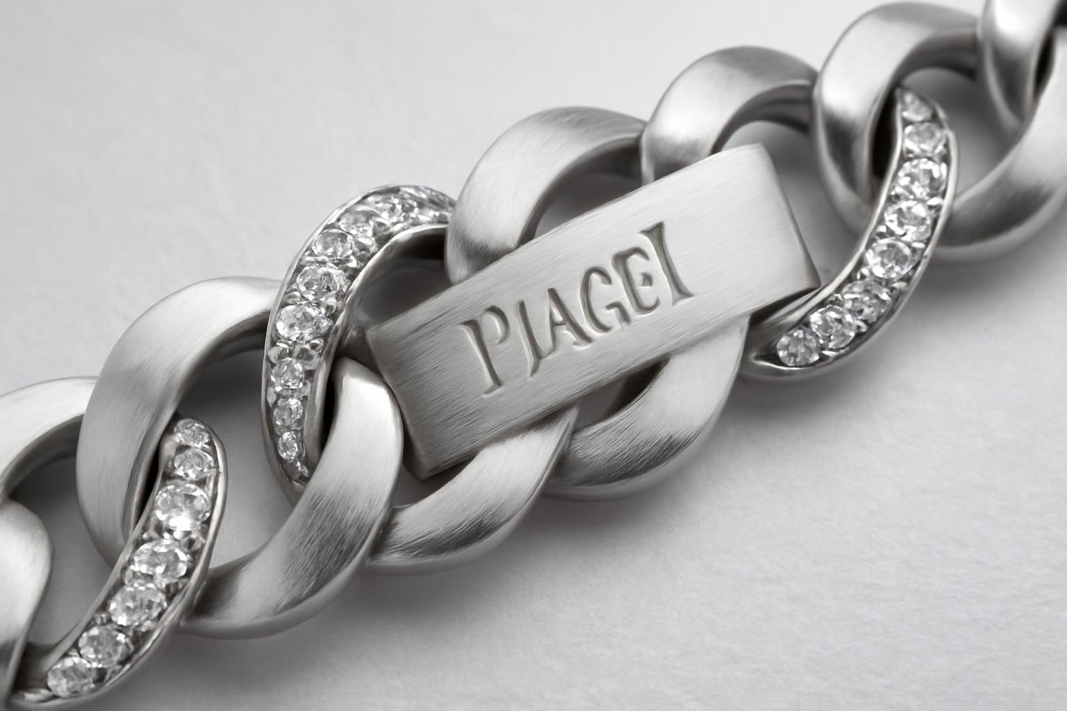 découvrez notre comparaison entre bulgari et piaget pour choisir la gourmette de luxe qui vous correspond le mieux. style, qualité et prestige au rendez-vous.