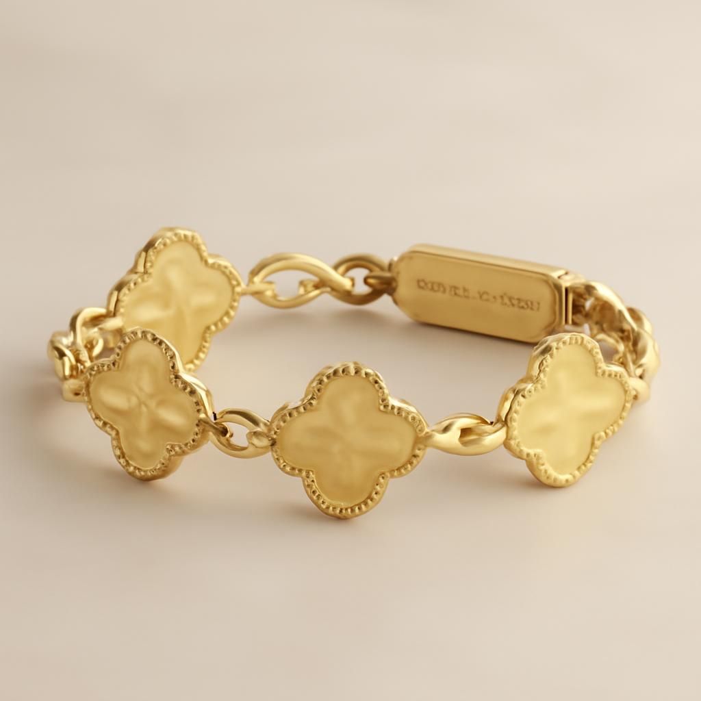 découvrez notre analyse 2026 des meilleurs modèles de gourmettes tiffany, et comparez-les aux créations prestigieuses de van cleef & arpels pour faire le meilleur choix.